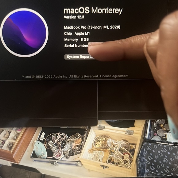 MacBook Pro with AppleCare+ - Picture 6 of 6